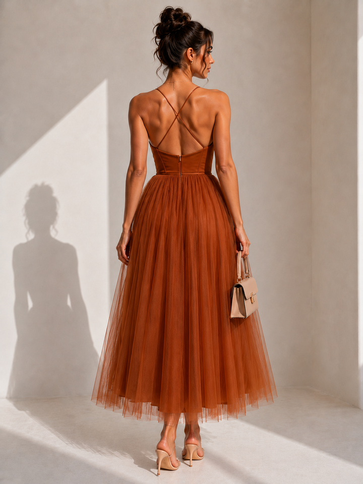 Brigitta | Elegante abito midi in tulle con schiena scoperta e dettaglio a bustino