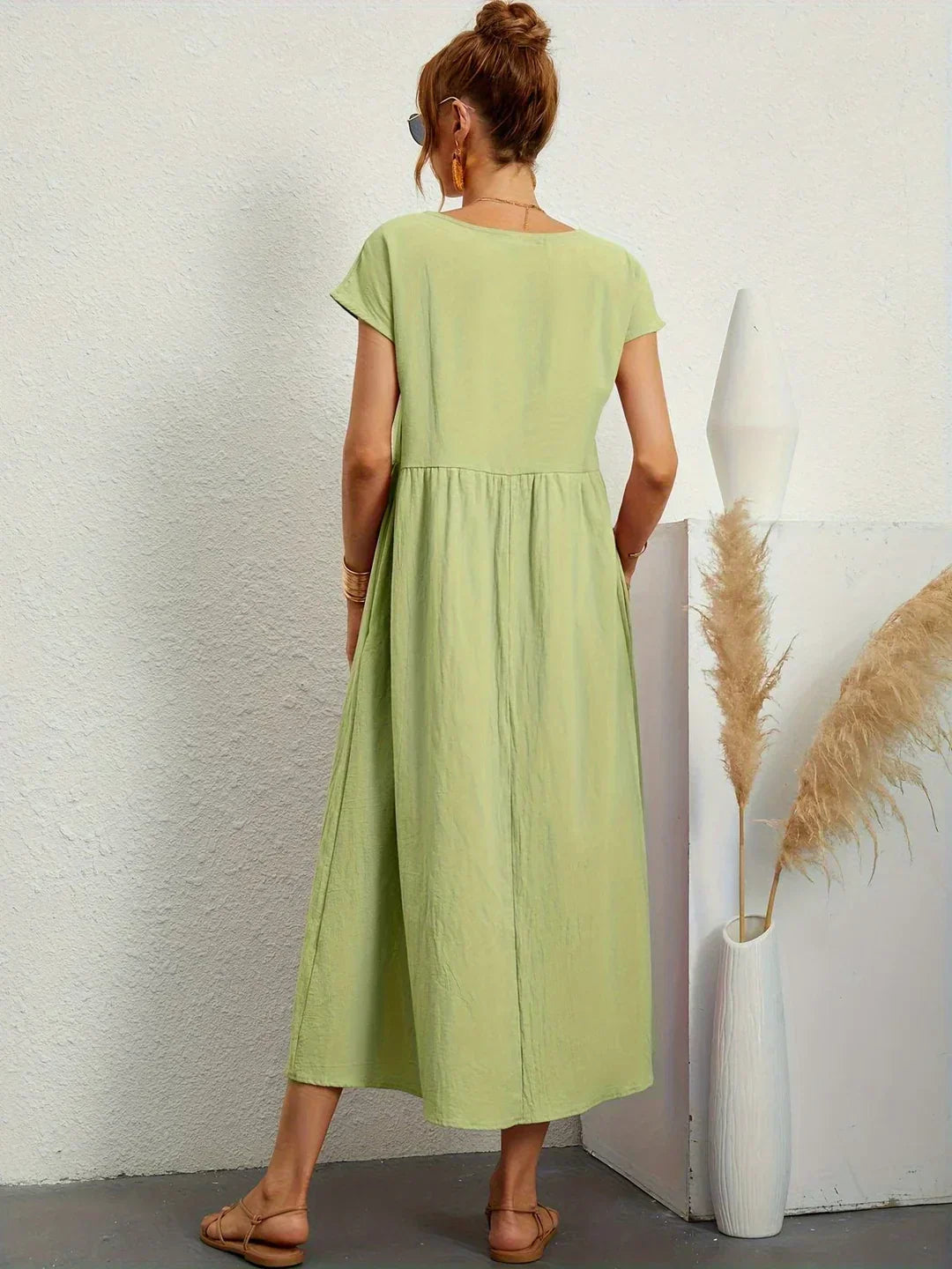Maria — Abito midi fluido dall'eleganza senza tempo