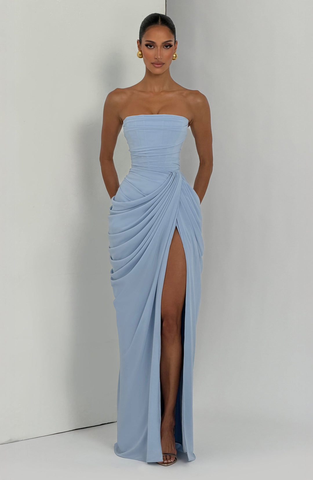 Federica - Abito lungo senza spalline dal design sofisticato
