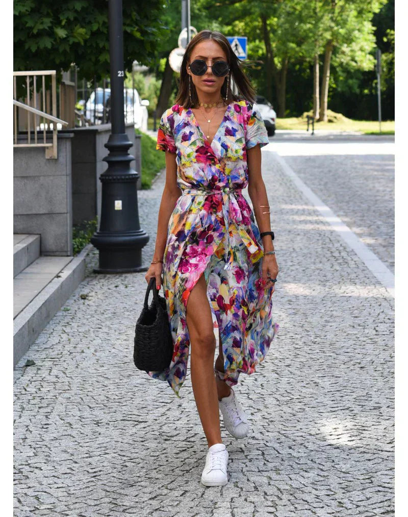 Rita - Elegante abito con scollo a V e linea modellante