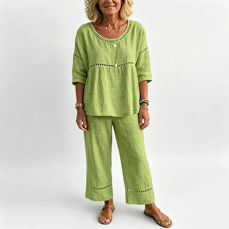 Livia - Completo casual con dettagli traforati