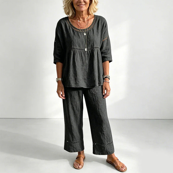 Livia - Completo casual con dettagli traforati
